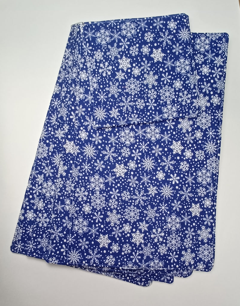 Placemat - Snowflake Set of 4 Placemats And 1 Hot Pad Dark Blue